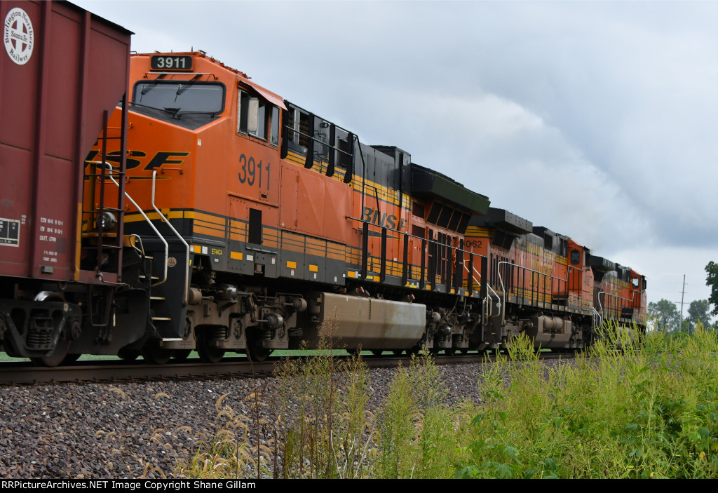 BNSF 3911